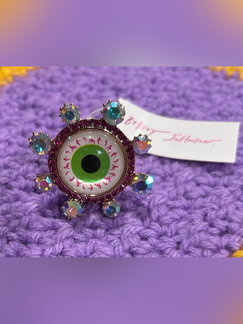 NWT Betsey Johnson Eyeball Stretch Ring - Picture 3 of 4